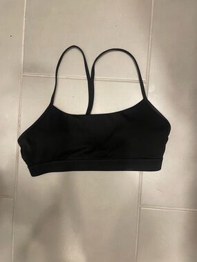 Black Women's Strappy Sports Bra
